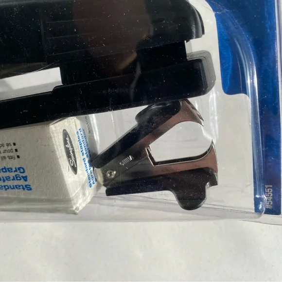Swingline Stapler - Picture 4 of 4
